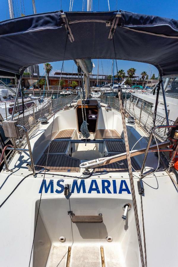 Hotel Sail Boat To Sleep Sant Adria de Besos Exterior foto